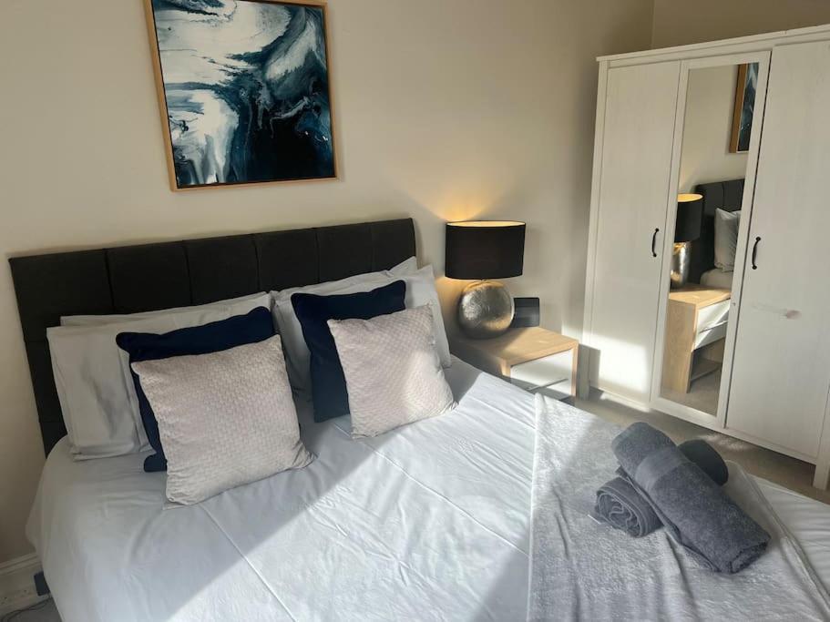 Beautiful Traditional Flat In The Center Of Largs. Exteriör bild
